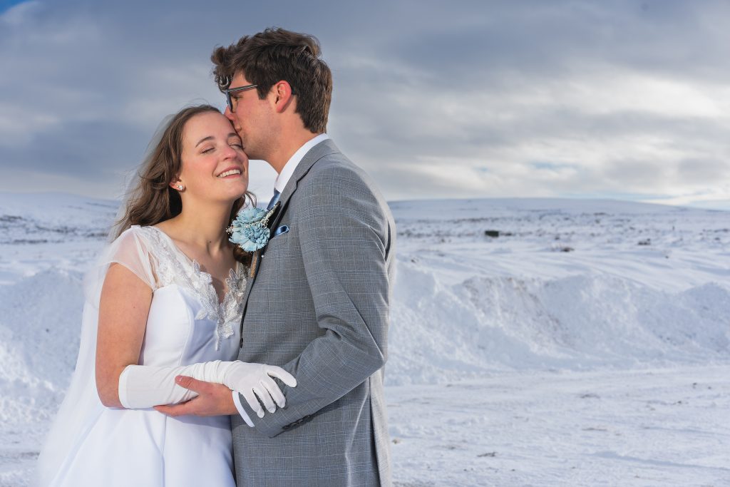 winter wedding in wyoming